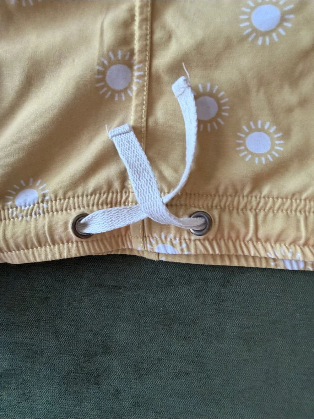 Rylee + Cru Yellow Shorts with White Sun Print size 2-3T
